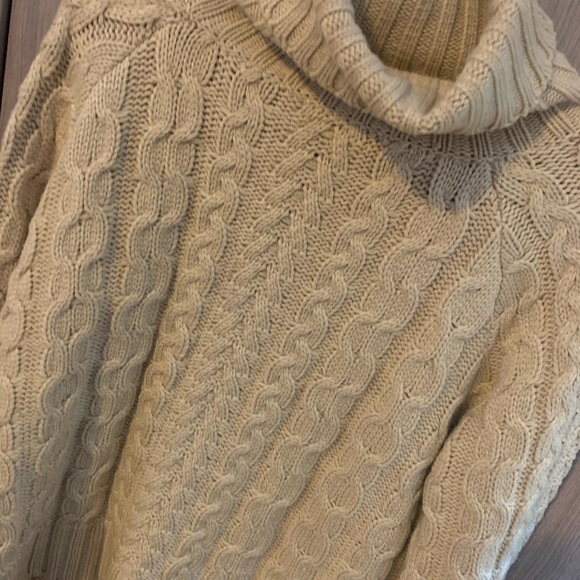 Knit sweater - Picture 2 of 2